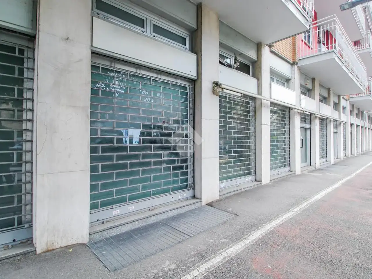 Negozio in Via Lombardia 27, Melegnano, {3} - Foto 1