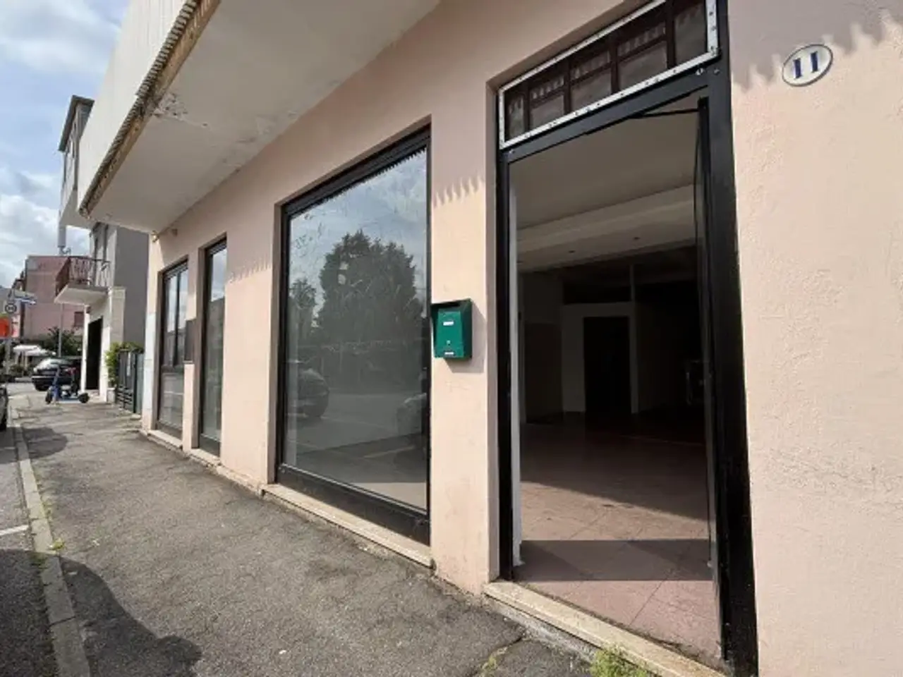 Negozio in Via Jacopo Crescini 136, Padova, {3} - Foto 1