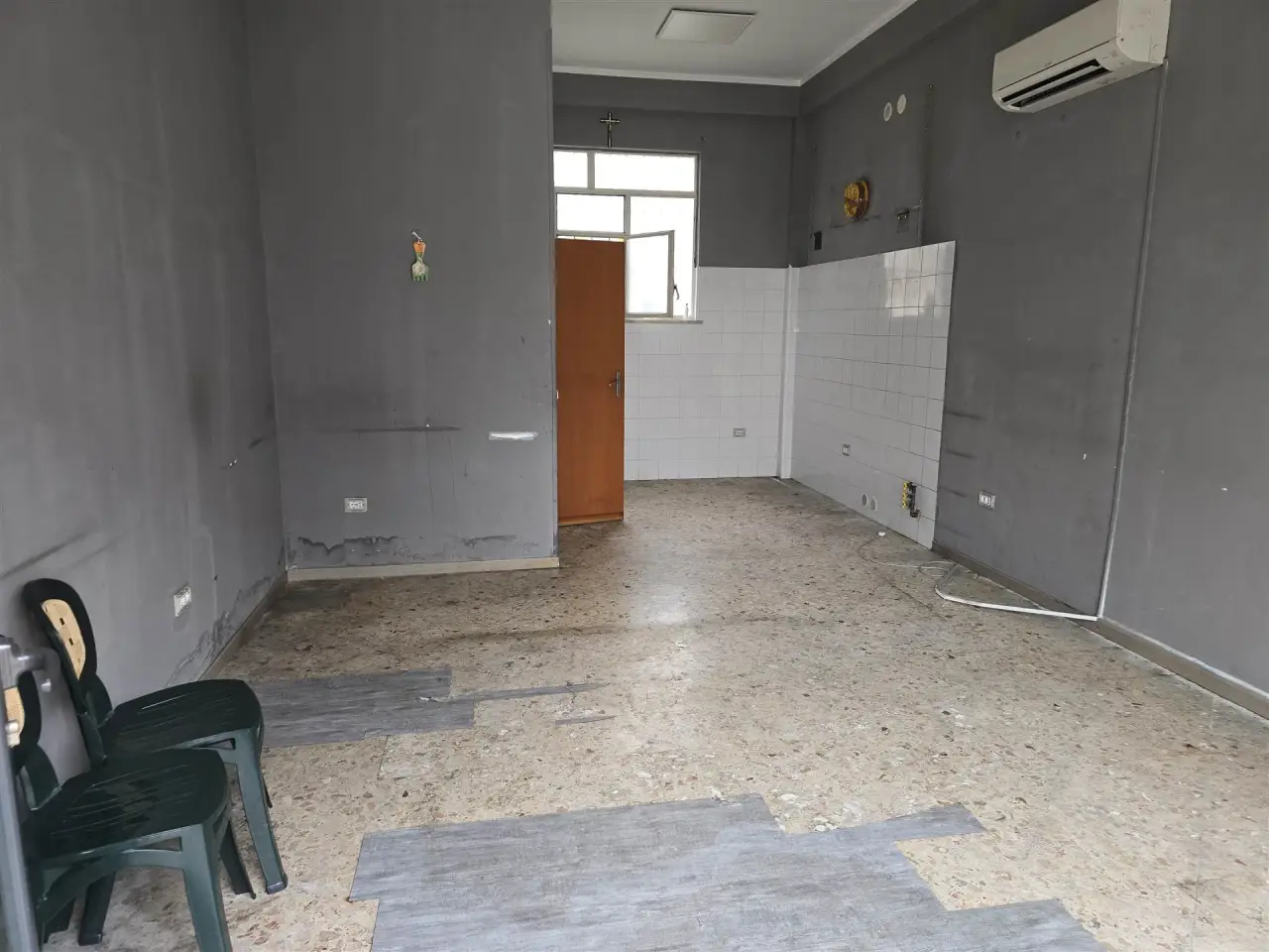 Negozio in Via Lussemburgo, Palermo, {3} - Foto 2