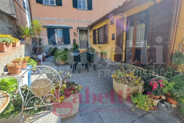 4-room flat, Pontedera - Photo 1