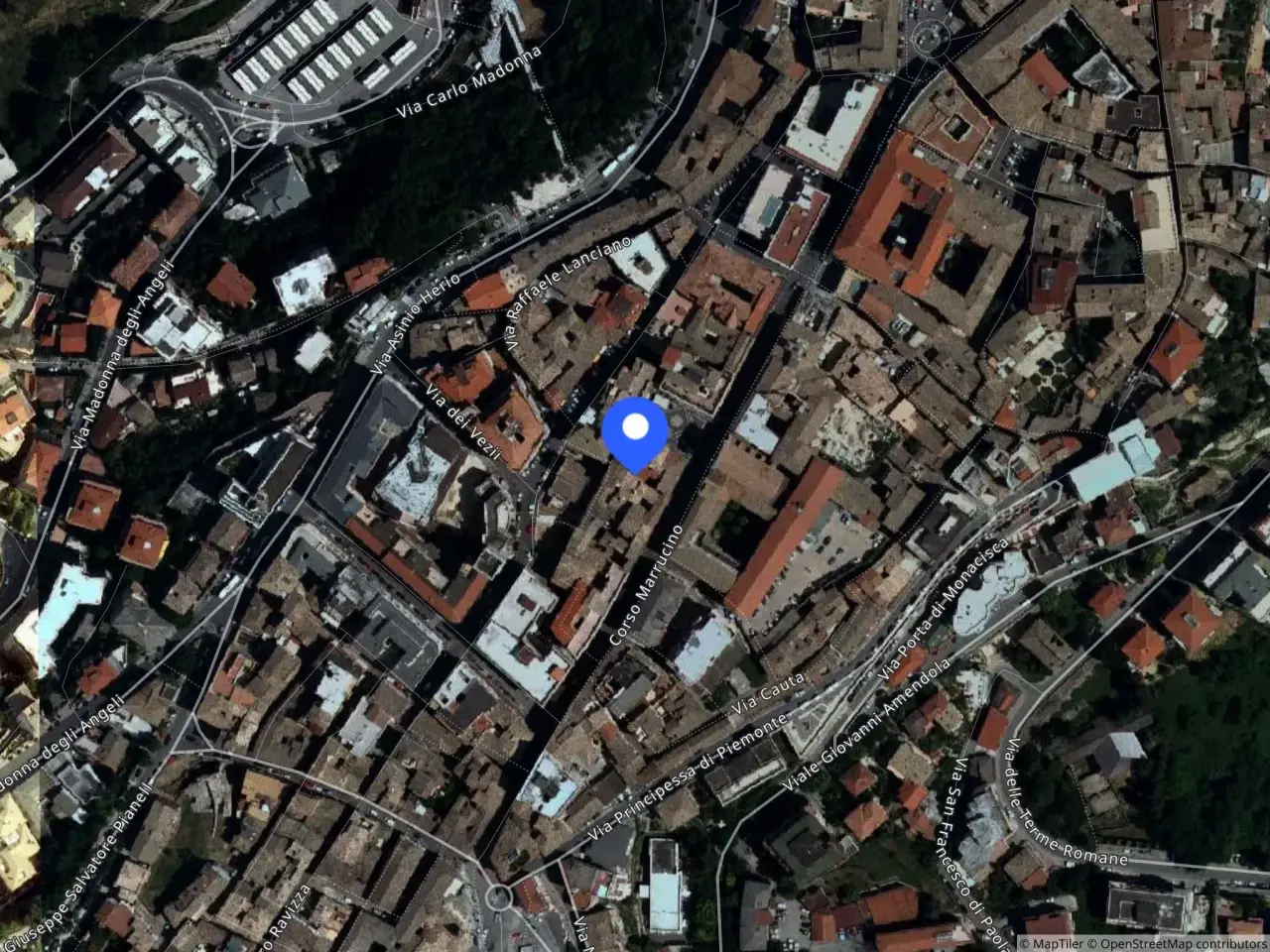 Fabbricato misto in Piazza dei Templi Romani 8 8, Chieti, {3} - Foto 1