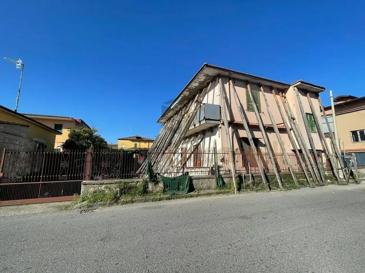 Palazzina commerciale in Via della Repubblica, Villaricca, {3} - Foto 1