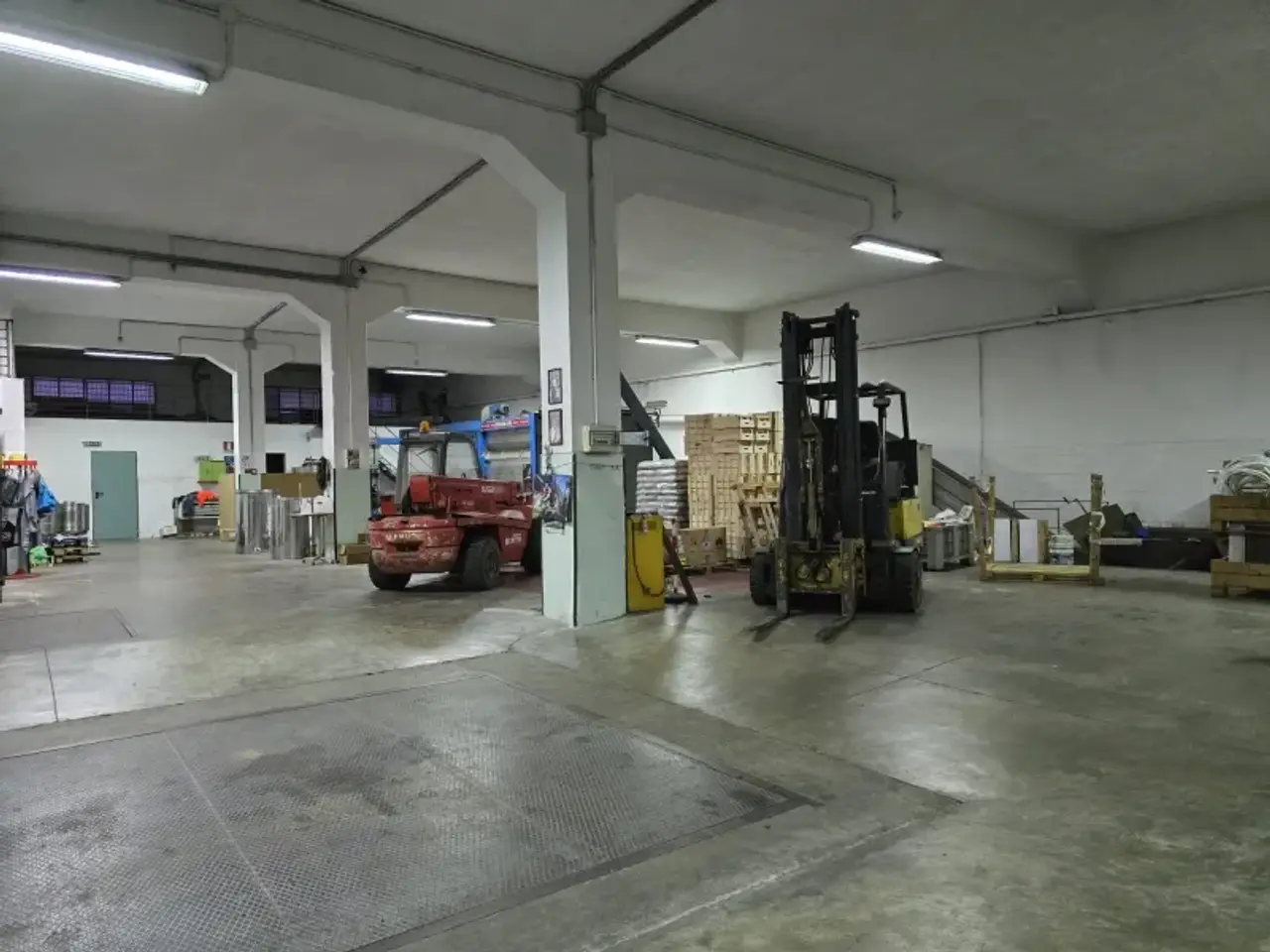 Laboratorio in Sp 317, Calimera, {3} - Foto 2
