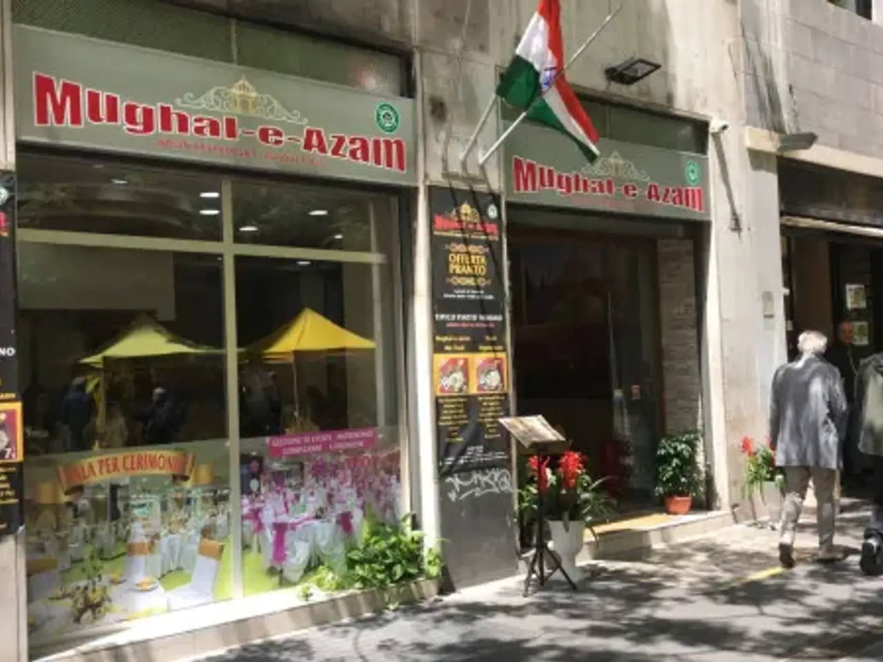 Negozio in Via Miguel Cervantes De Saavedra 70, Napoli, {3} - Foto 2
