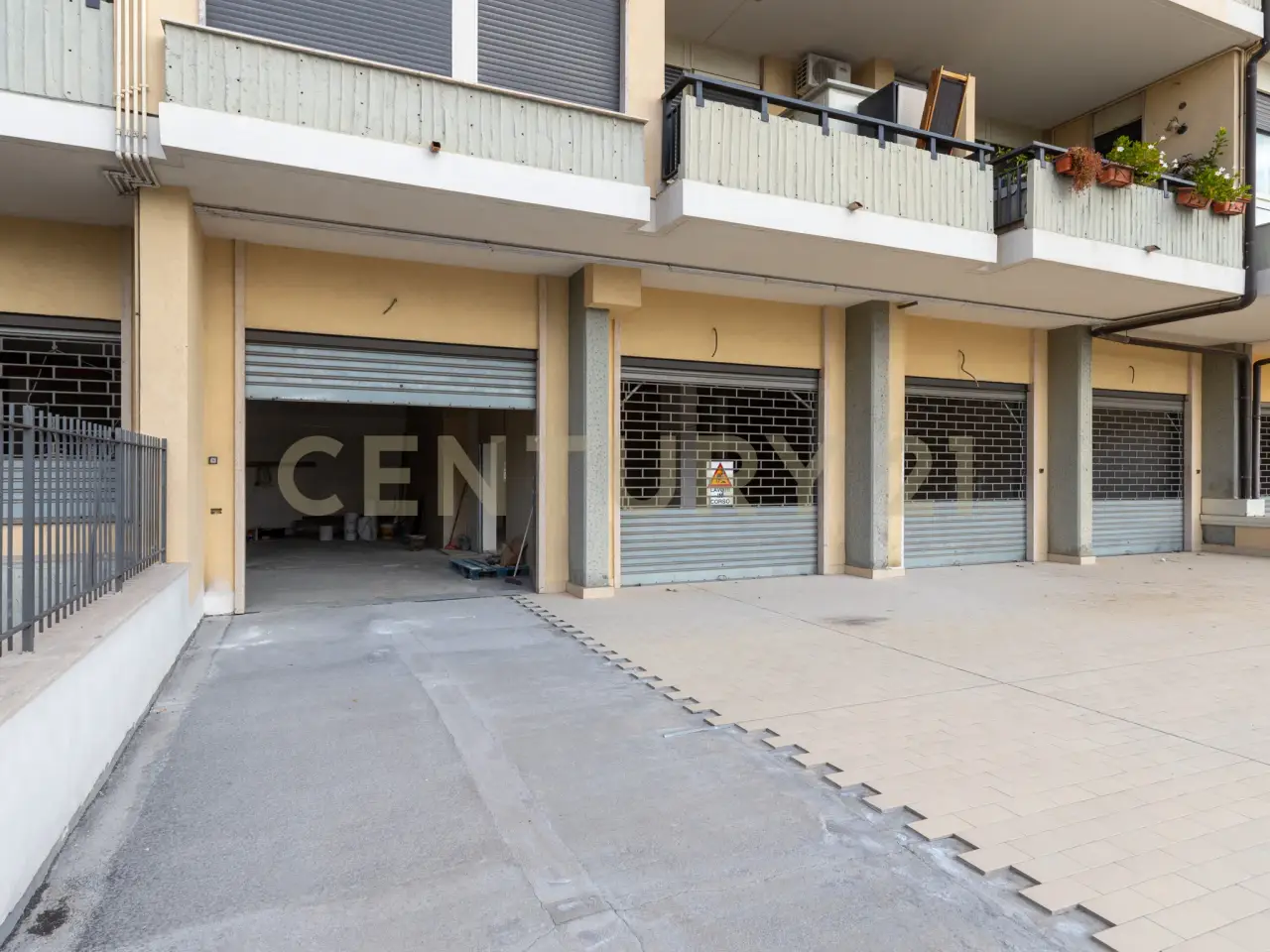 Supermercato in Via Giuseppe Mazzini 35, Gravina Di Catania, {3} - Foto 1
