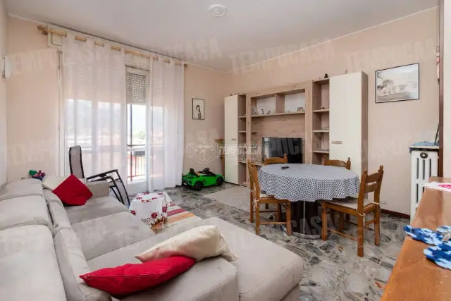 3-room flat in Via Dante Alighieri 14, Scanzorosciate - Photo 1