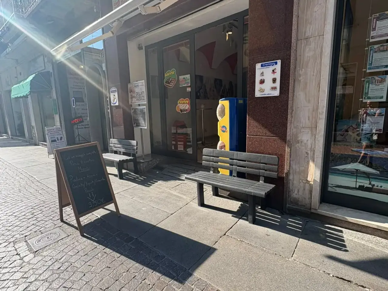 Esercizio commerciale in Via Aurelio Saffi  13, Casale Monferrato, {3} - Foto 2