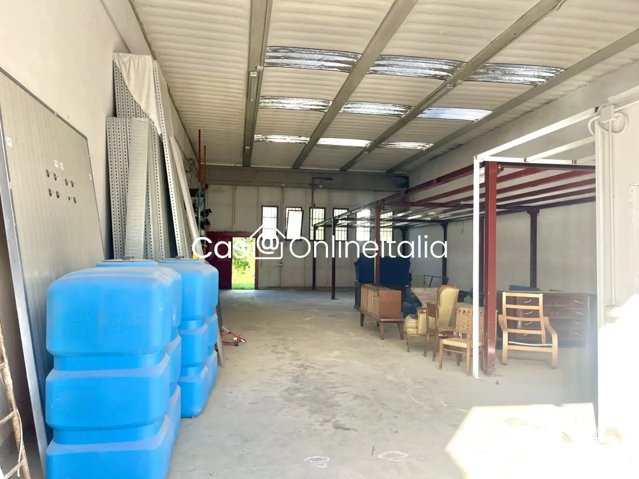 Palazzina commerciale in Via degli Stampatori, 24, Vaiano 11, Vaiano, {3} - Foto 2