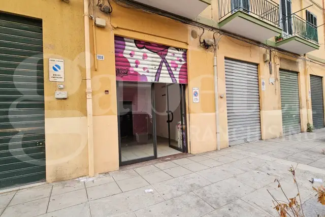 Negozio in Via Filippo Corazza 108, Palermo - Foto 1