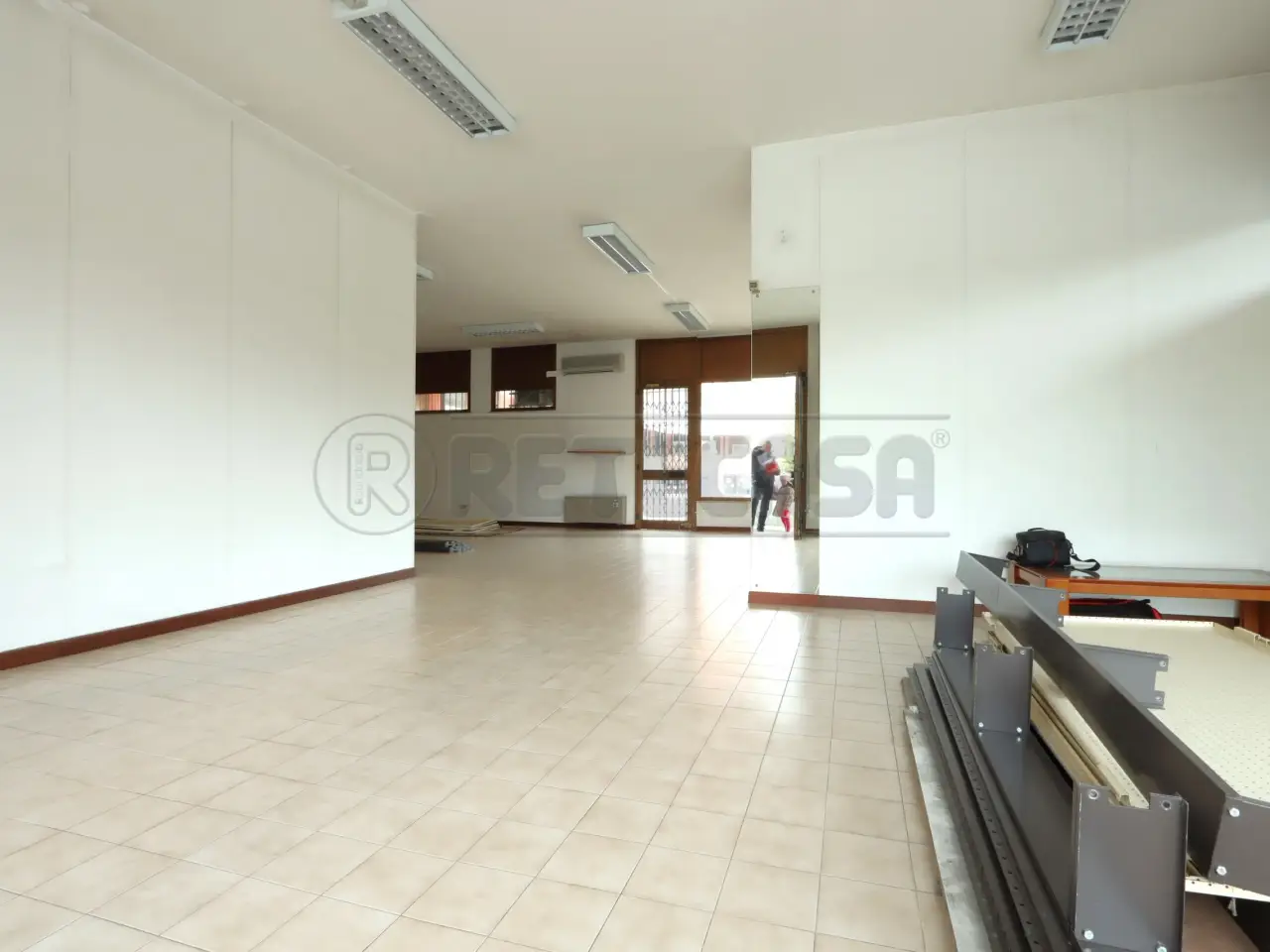 Palazzina commerciale in Viale Riviera Berica 561, Vicenza, {3} - Foto 2