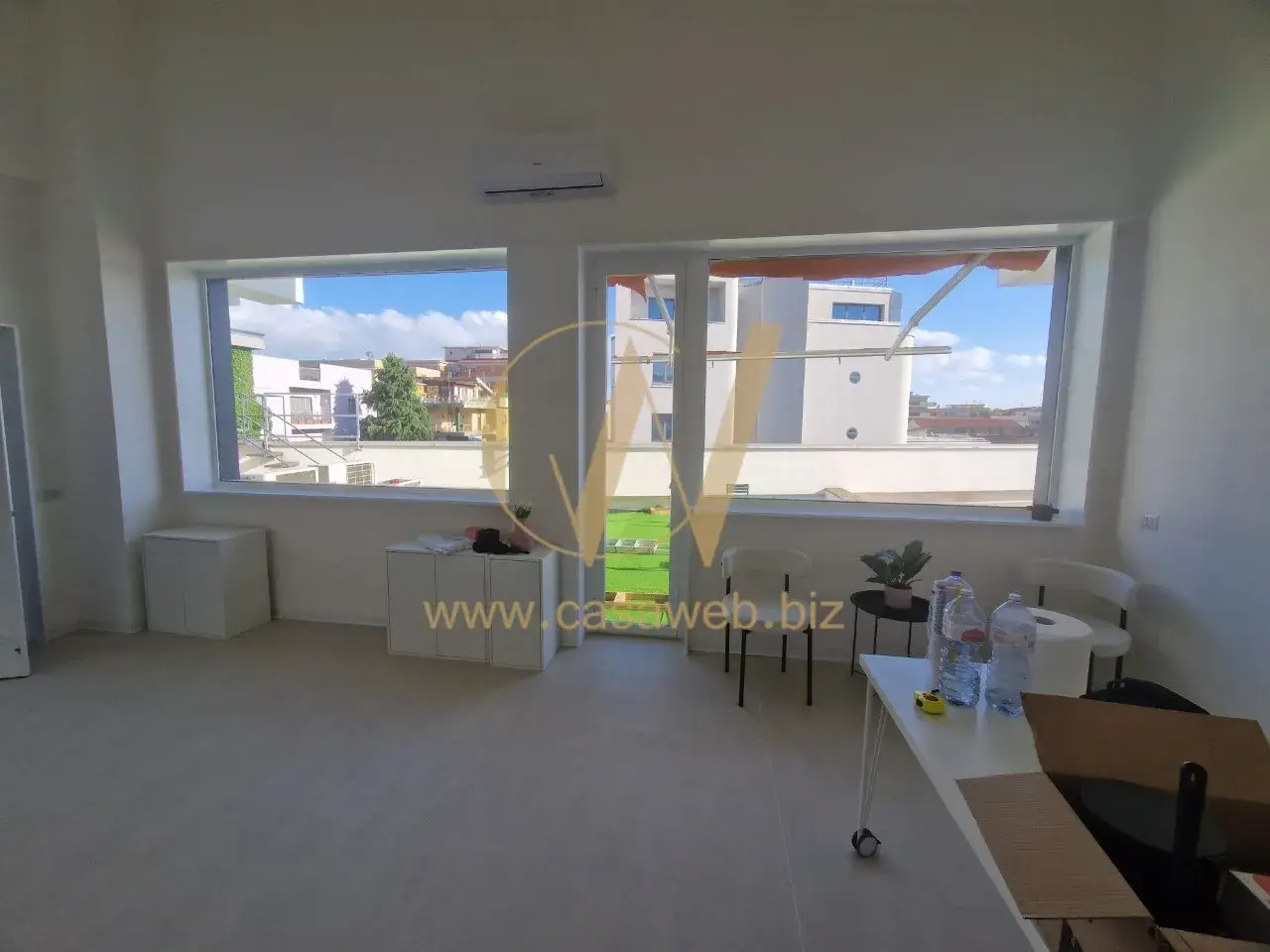 Ufficio in Viale Giulio Douhet, Caserta, {3} - Foto 1