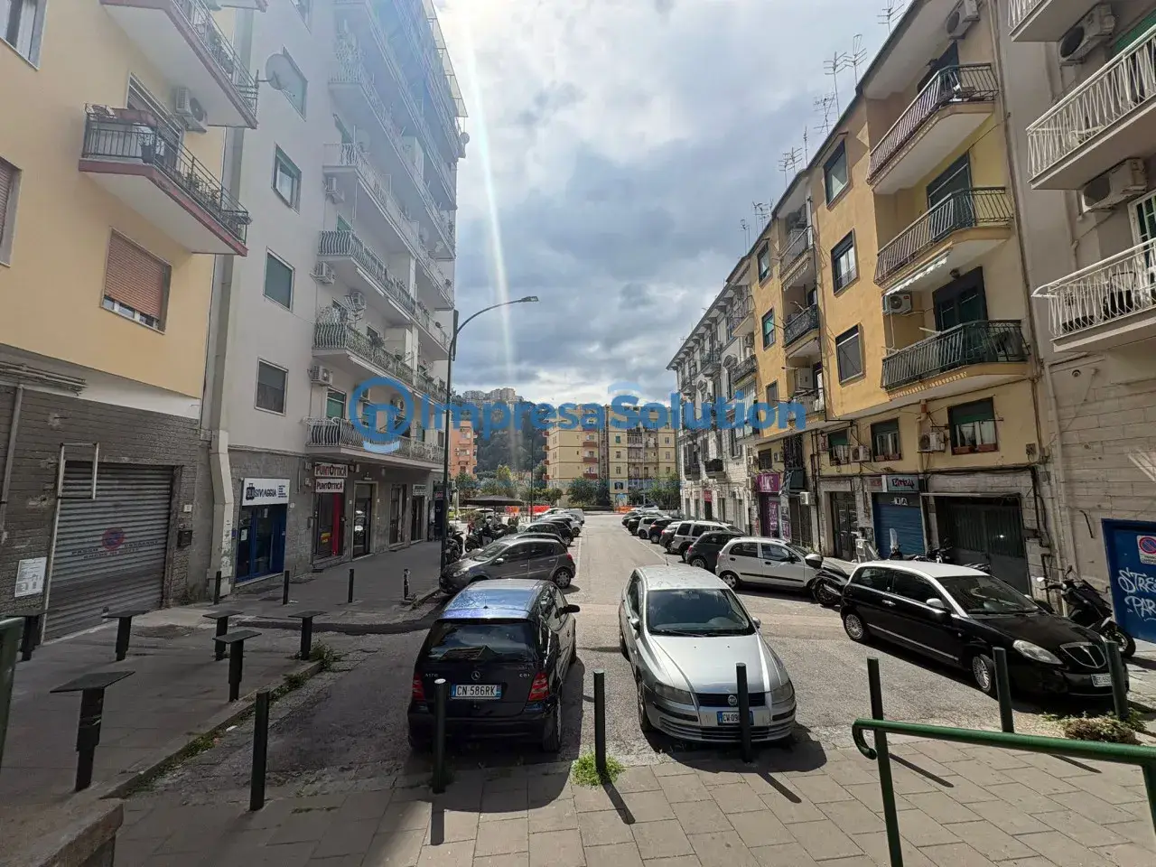 Negozio in Traversa I Giulio Cesare, Napoli, {3} - Foto 2