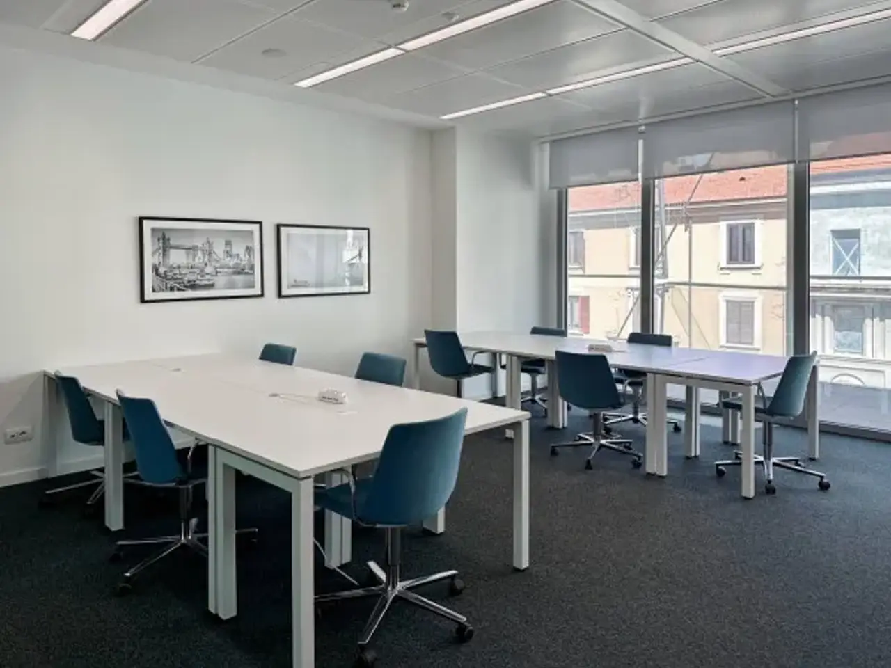 Ufficio in Via Gaetano De Castillia 23, Milano, {3} - Foto 1