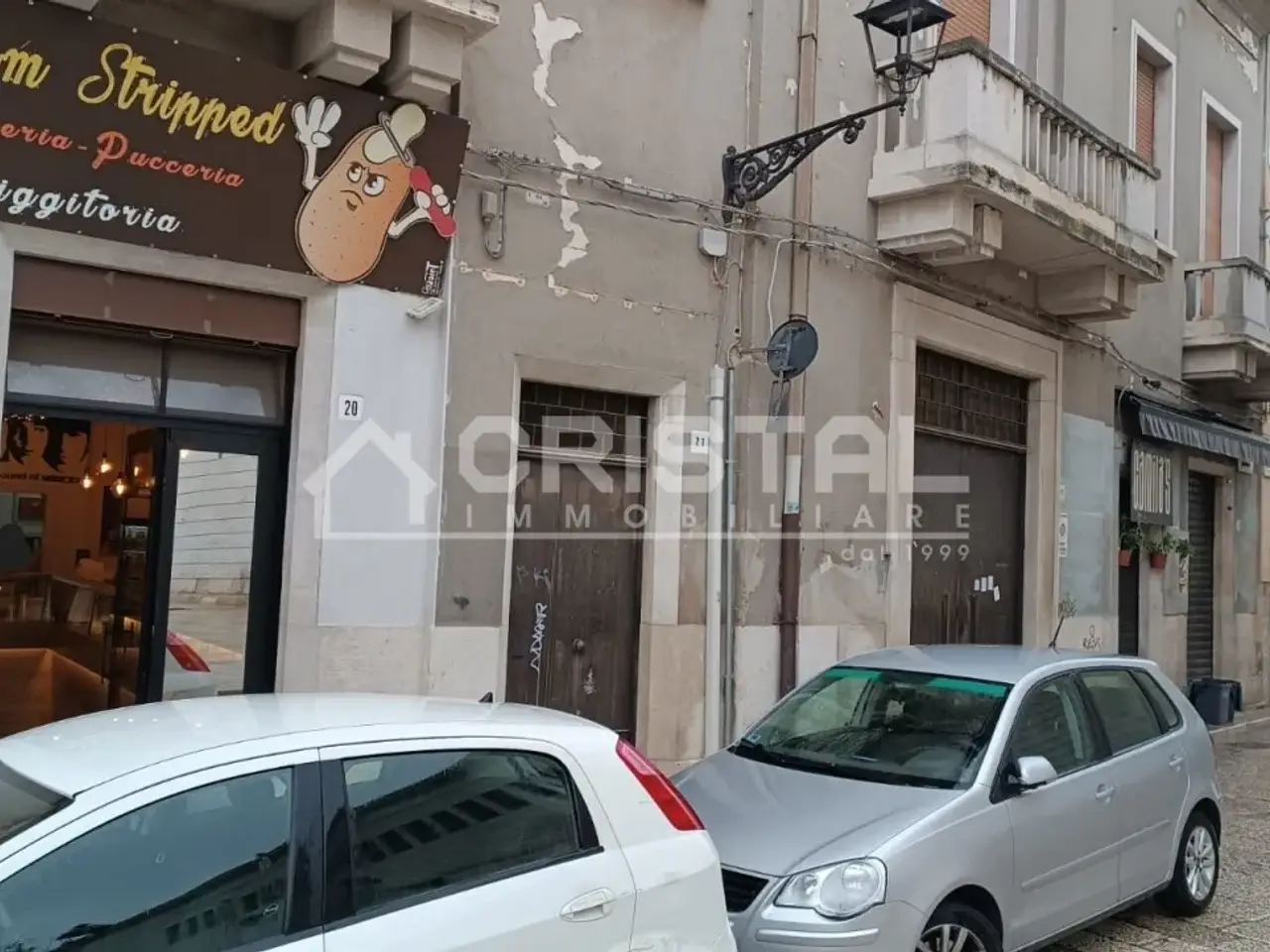Palazzina commerciale in Piazza Duomo 20, Andria, {3} - Foto 1