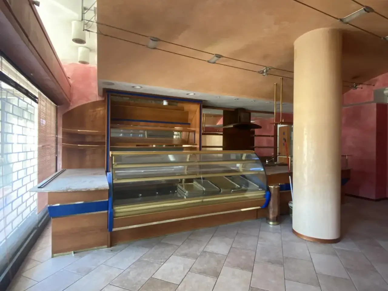 Negozio in Via Sclavons 11, Cordenons, {3} - Foto 1