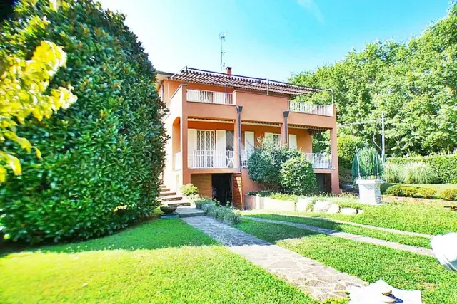 Villa in Via Tana della Volpe 169, Ispra - Foto 1