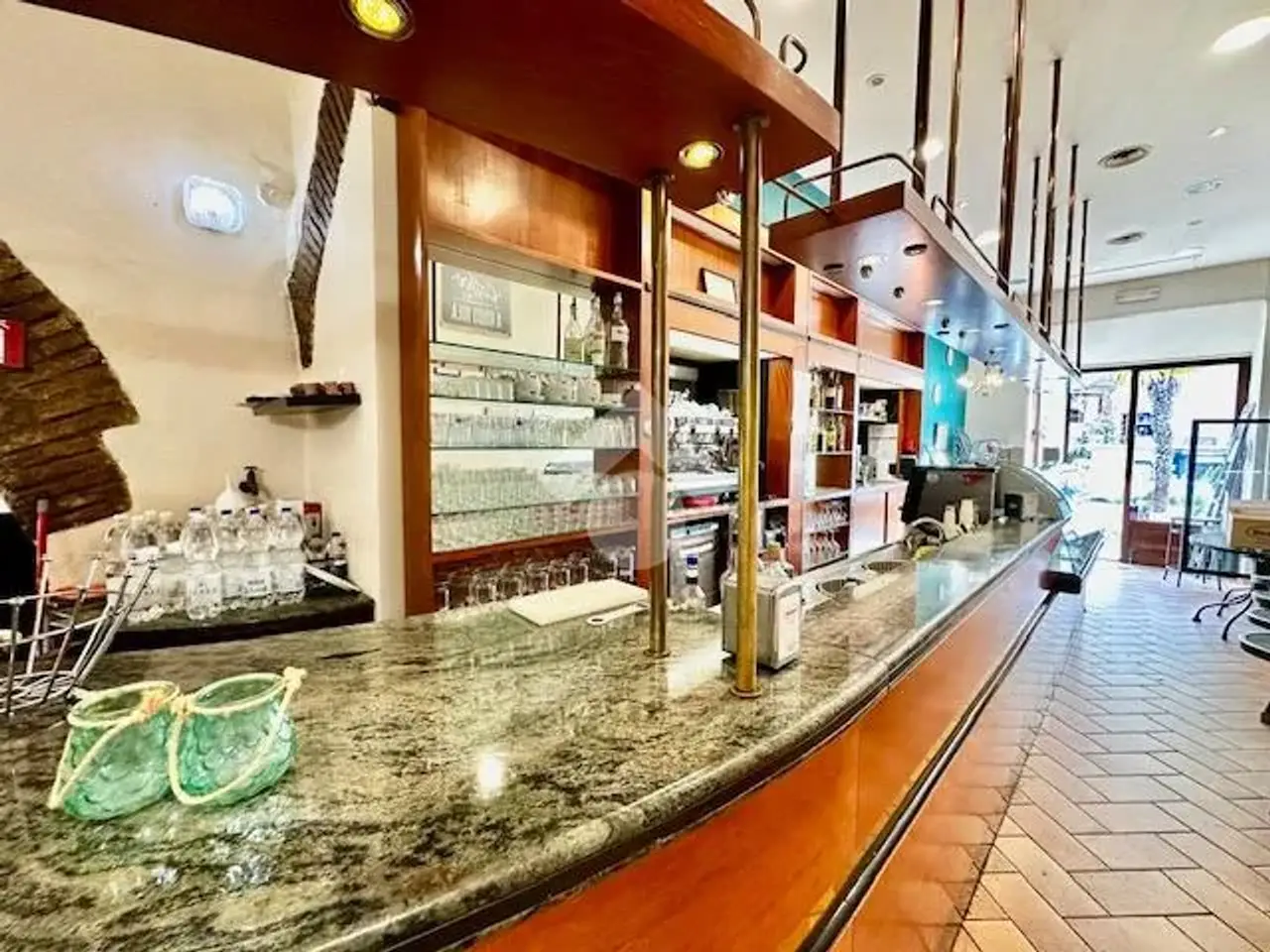 Negozio in Piazza Torre dell'Olio 1, Spoleto, {3} - Foto 1