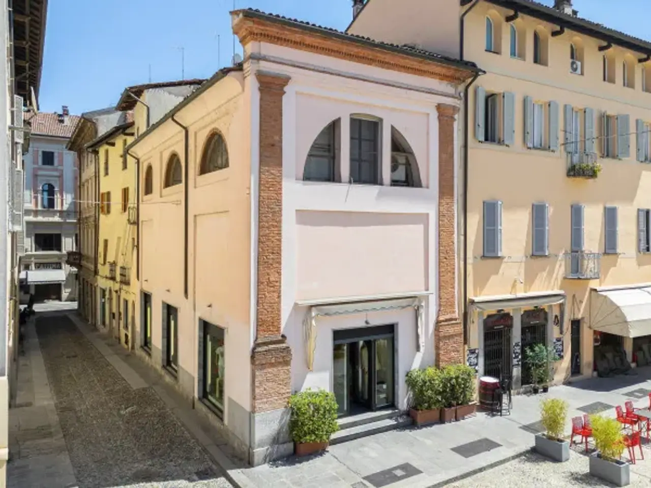 Negozio in Piazza della Vittoria 20, Pavia, {3} - Foto 1