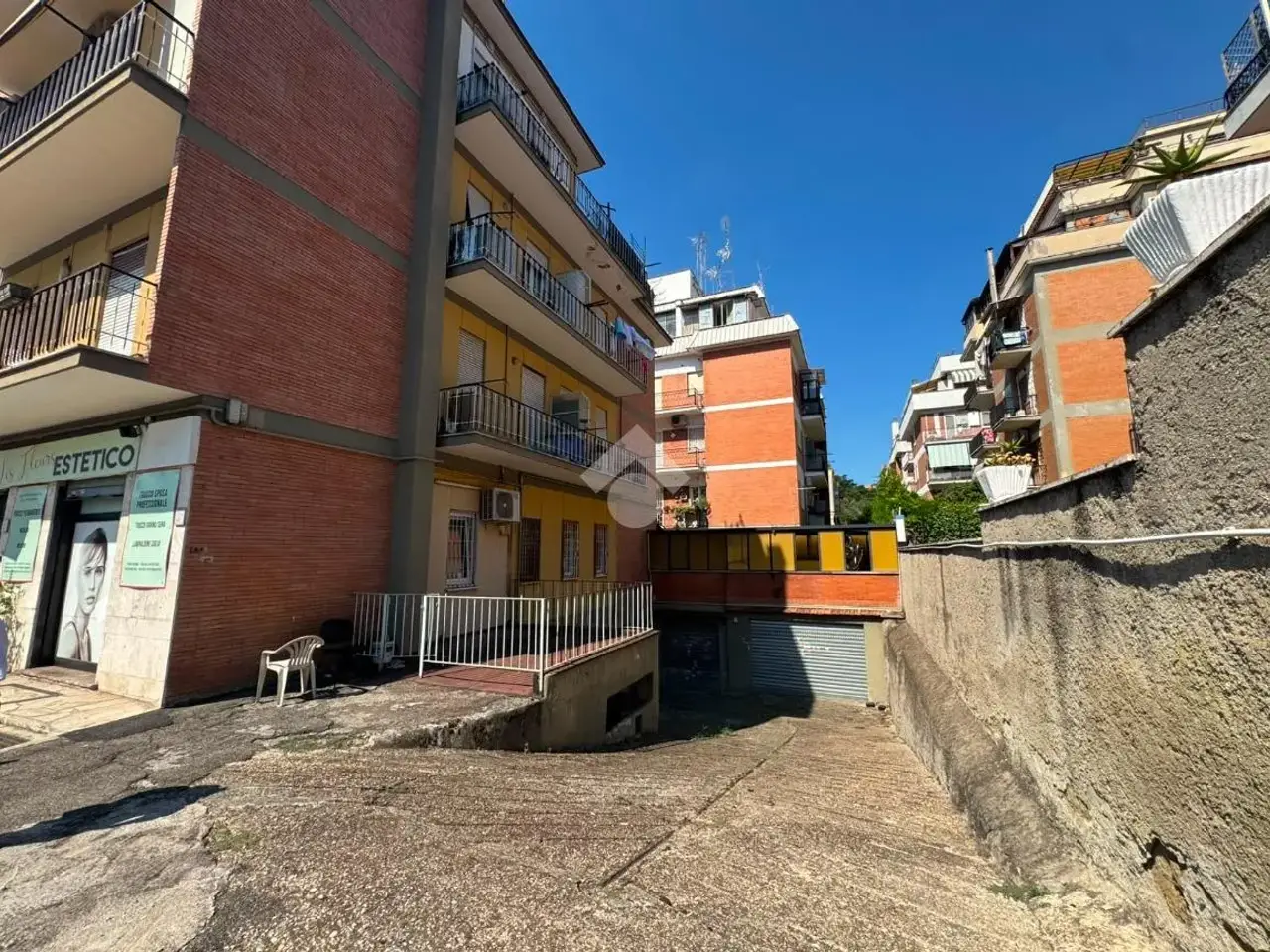 Magazzino in Via della Fanella 3, Roma, {3} - Foto 2