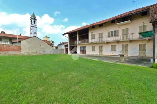 Casa indipendente in Don Ciocchetto 3, Strambino - Foto 1