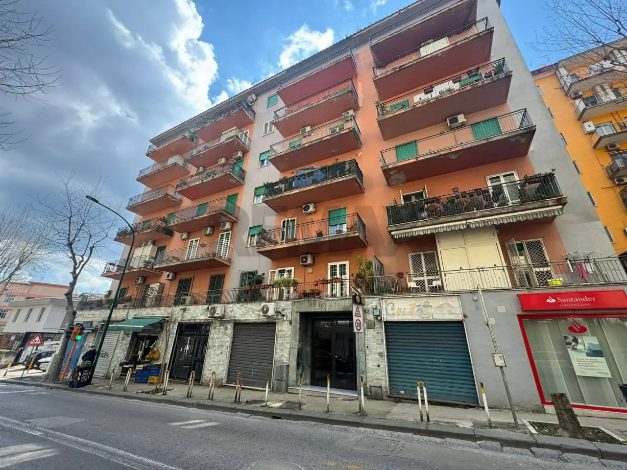 Negozio in Via Bernardo Cavallino 63, Napoli, {3} - Foto 1