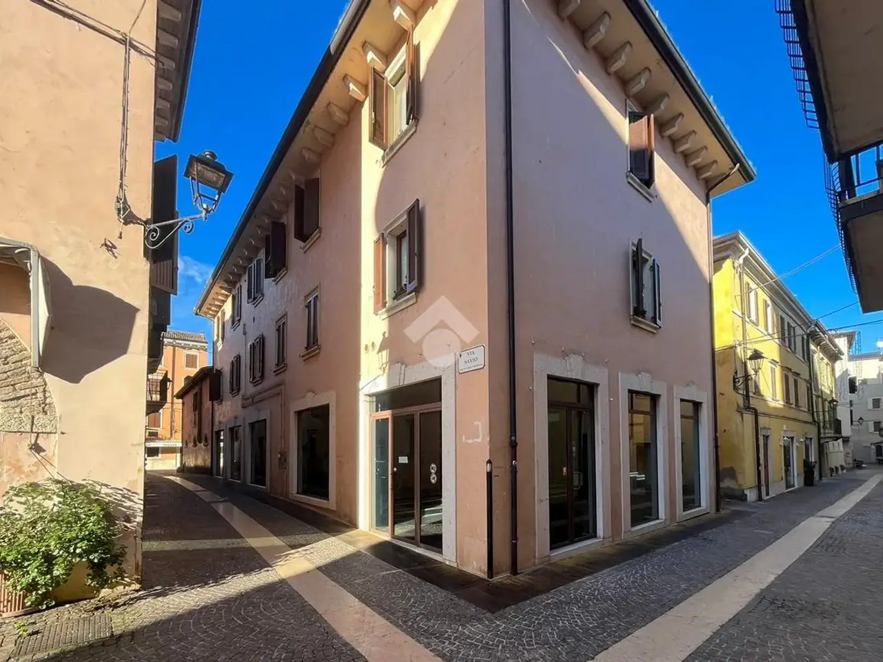 Negozio in Via Bergamini, Peschiera Del Garda, {3} - Foto 1