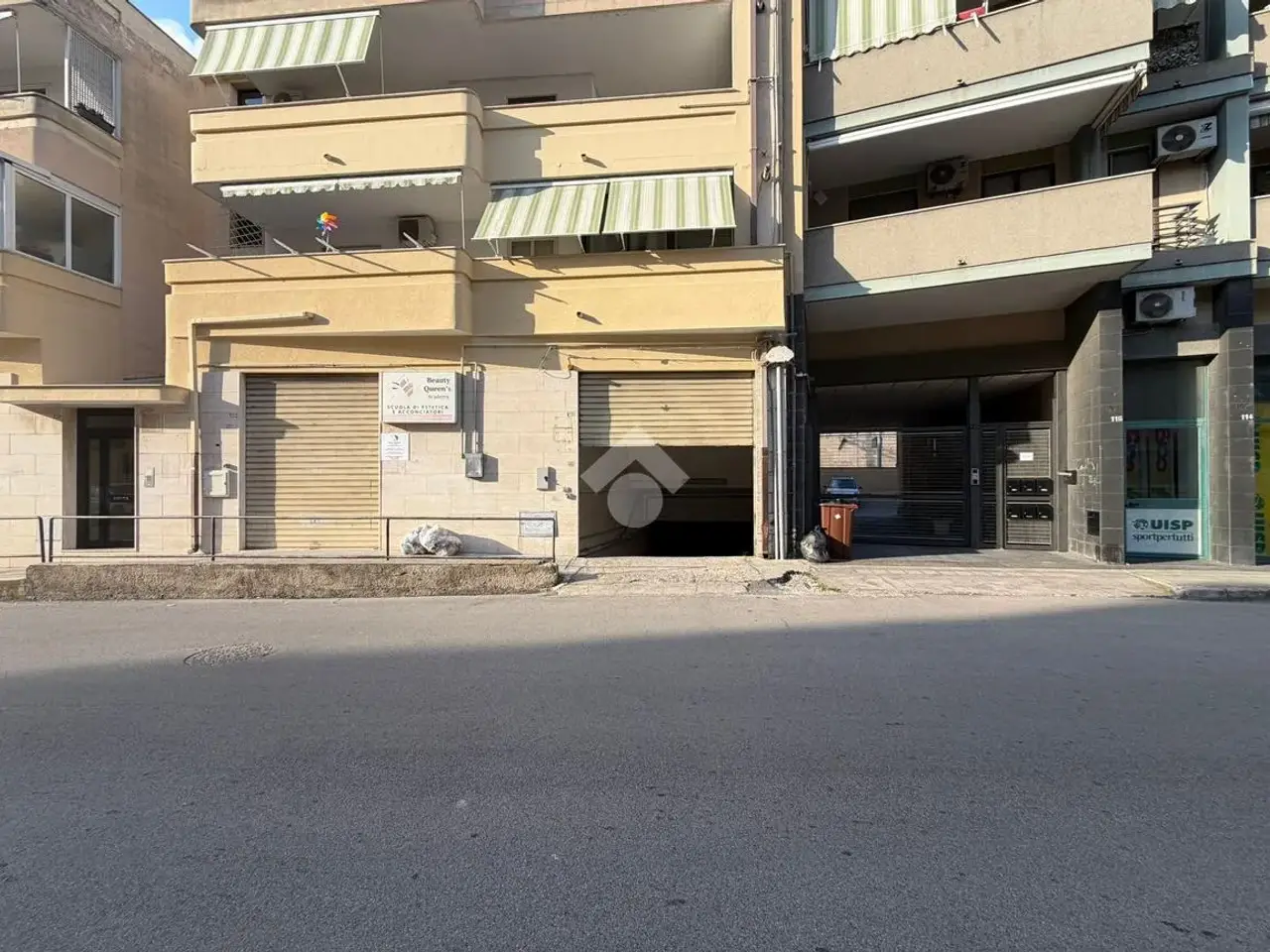 Magazzino in Via Osanna 120, Brindisi, {3} - Foto 1