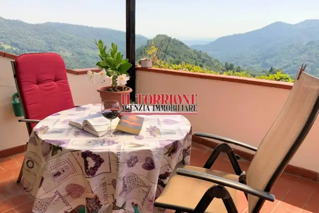 Casa indipendente in Via Val di Torbola, Pescia - Foto 1