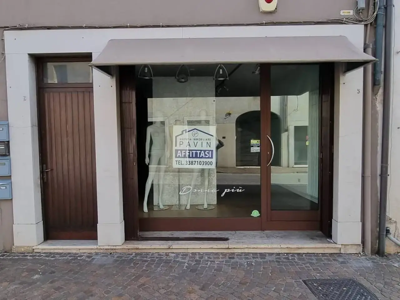 Negozio in Via Giuseppe Mazzini, Rosa', {3} - Foto 1