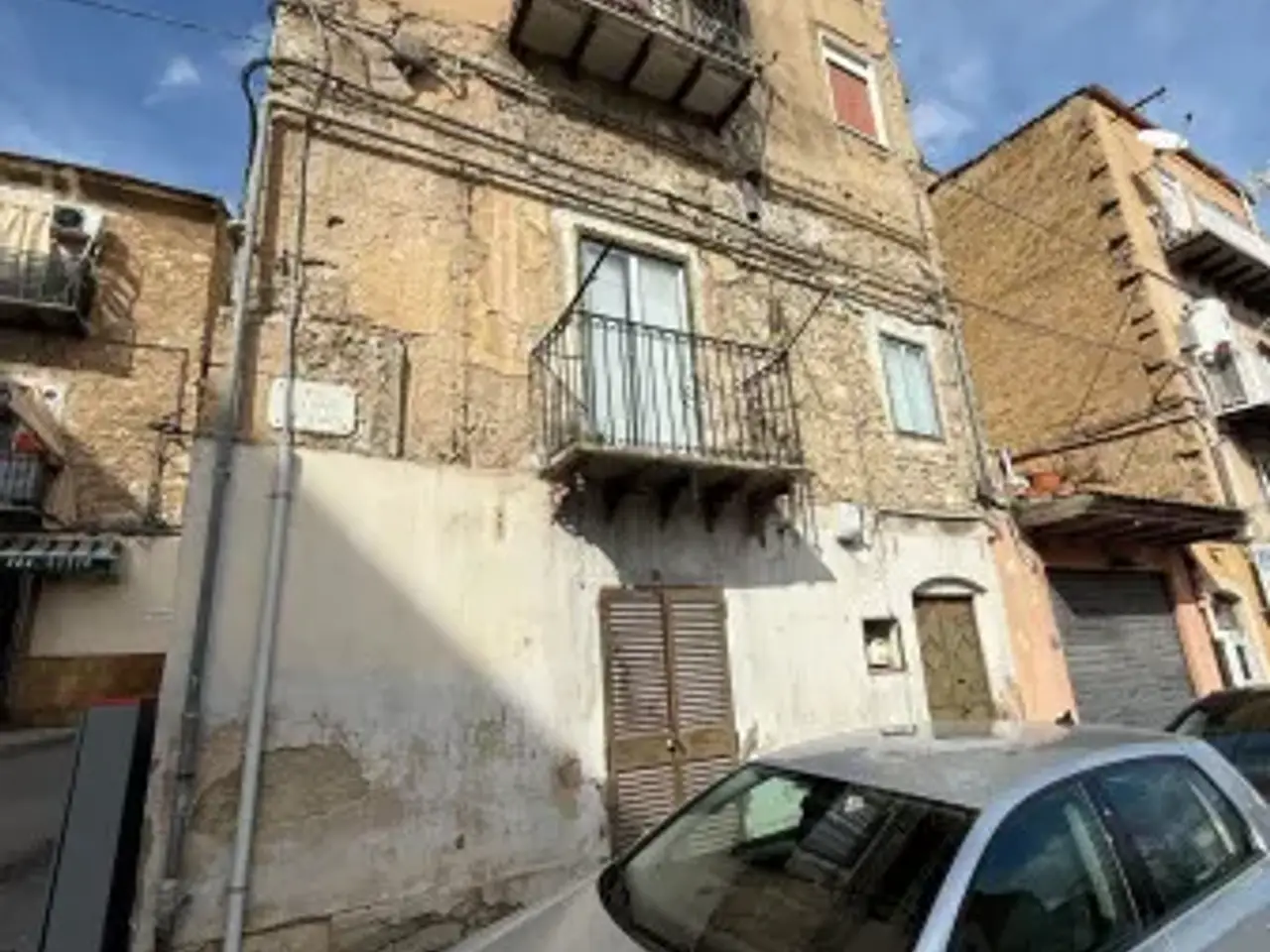 Negozio in Via Vespri Siciliani 2, Caltanissetta, {3} - Foto 1