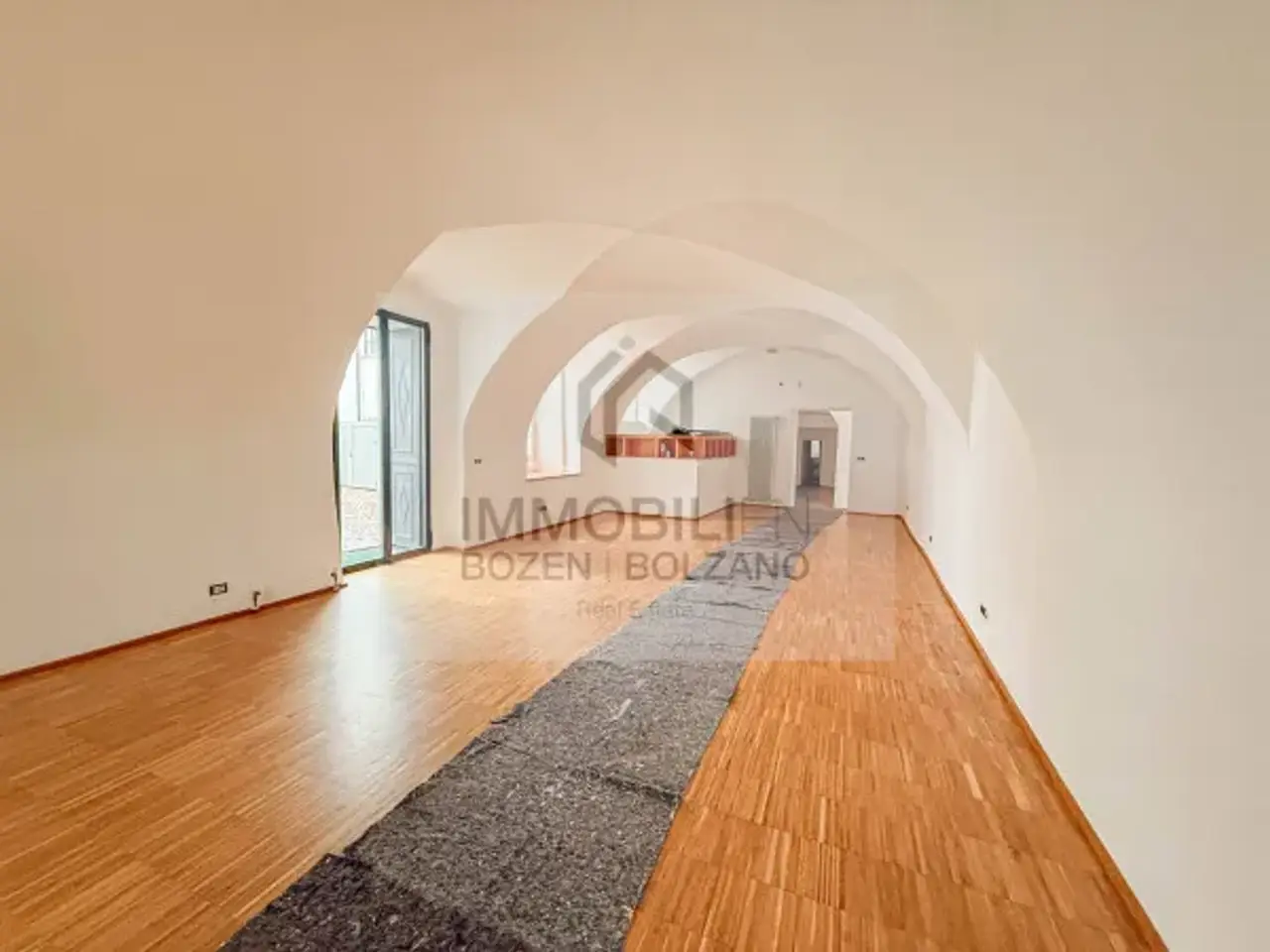Negozio in Via dei Bottai 32, Bolzano, {3} - Foto 1