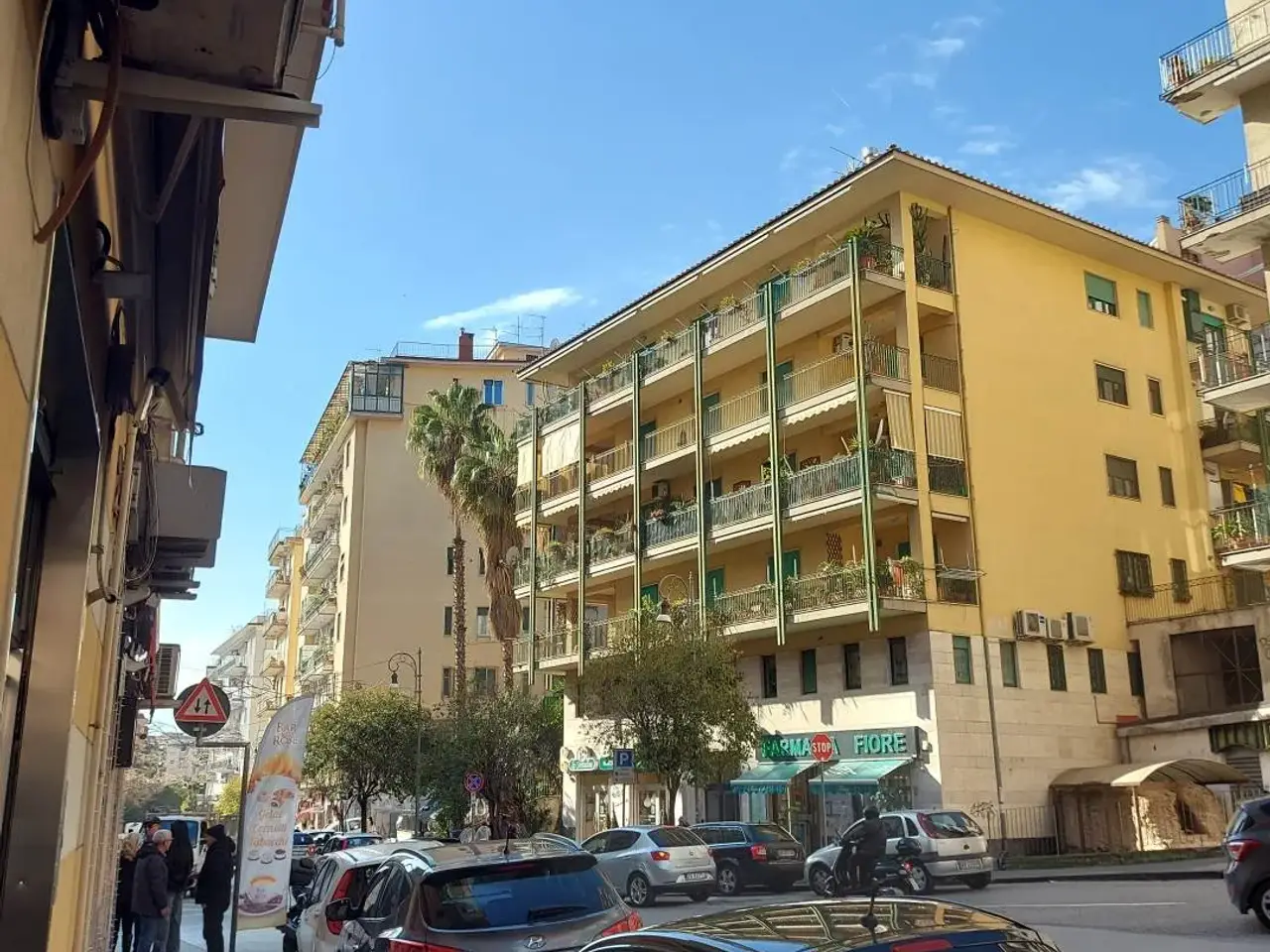 Negozio in Via Crispi, Salerno, {3} - Foto 1