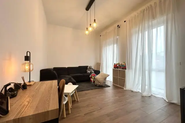 Zweizimmerwohnung in Viale Lombardia, Buccinasco - Foto 1