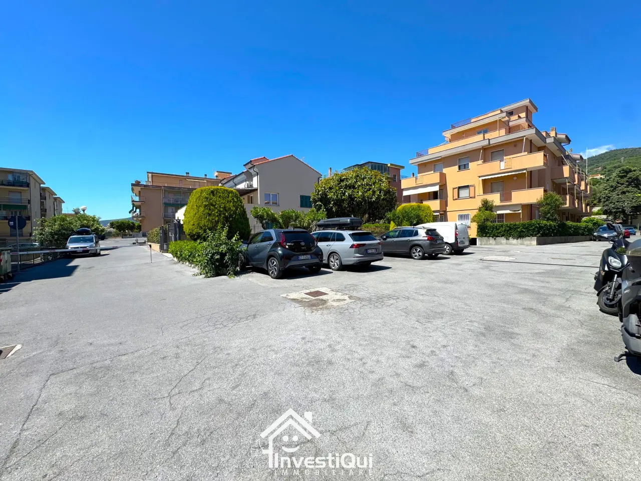 Parcheggio chiuso in Via Milano 303, Pietra Ligure, {3} - Foto 2