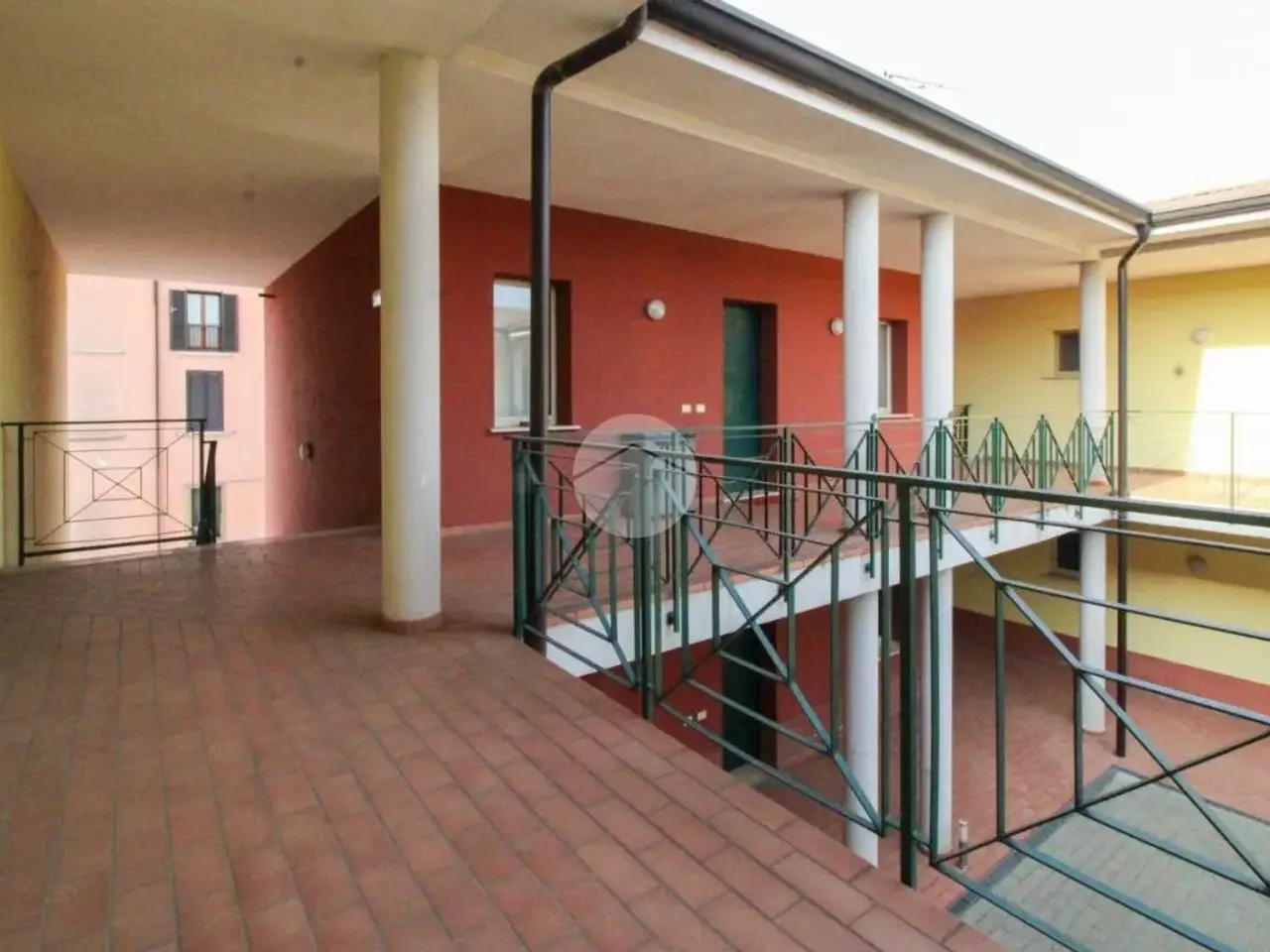 Ufficio in Via C. P. Beschi, Castiglione Delle Stiviere, {3} - Foto 1