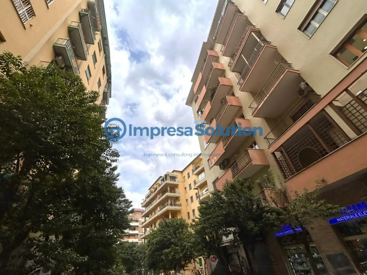 Negozio in Via Giuseppe Orsi, Napoli, {3} - Foto 2
