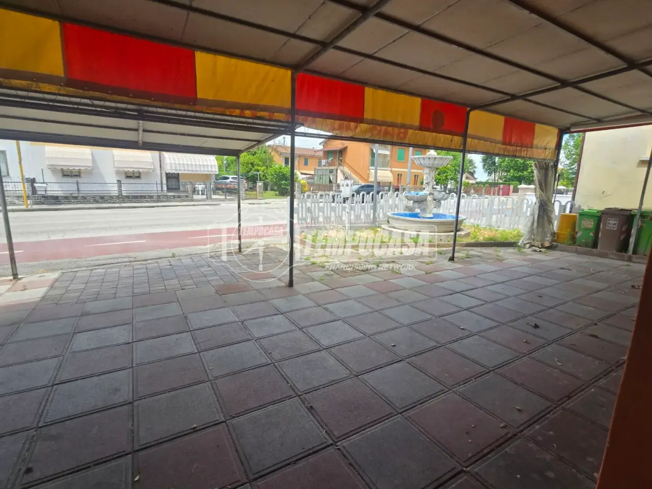 Esercizio commerciale in , Papozze, {3} - Foto 1