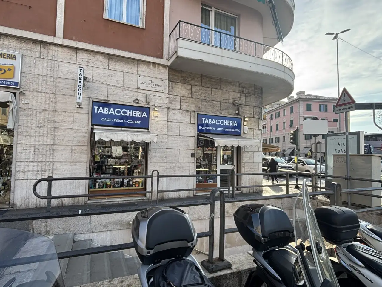 Locale commerciale in Via Caprera, Genova, {3} - Foto 1