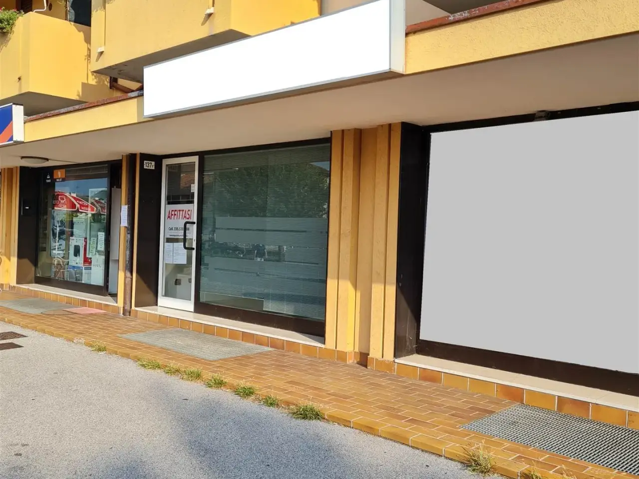 Negozio in  Castelfranco Veneto, Castelfranco Veneto, {3} - Foto 1