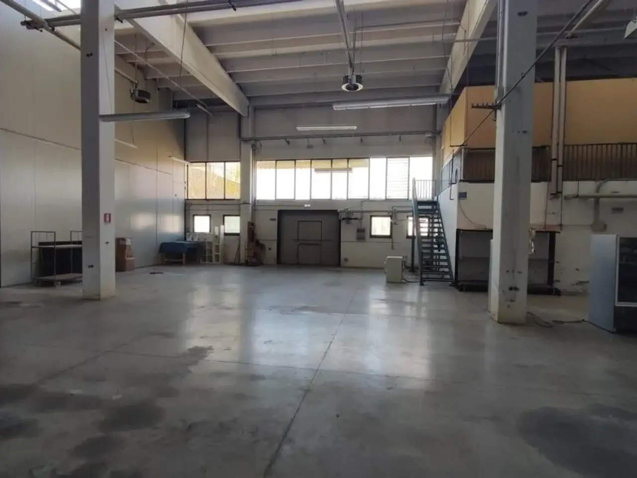 Capannone in Via Poiano , Imola, Zona Industriale, Imola, {3} - Foto 2