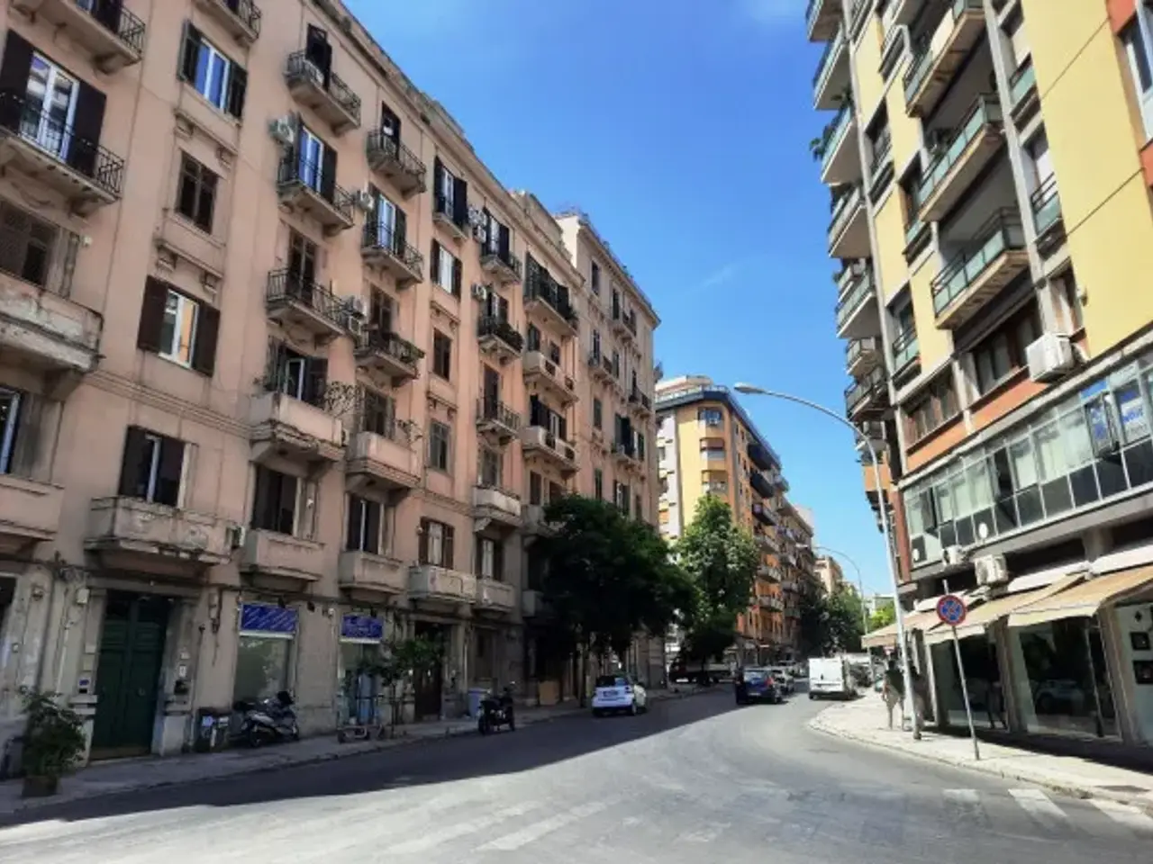 Ufficio in Via Jean Houel 3, Palermo, {3} - Foto 1
