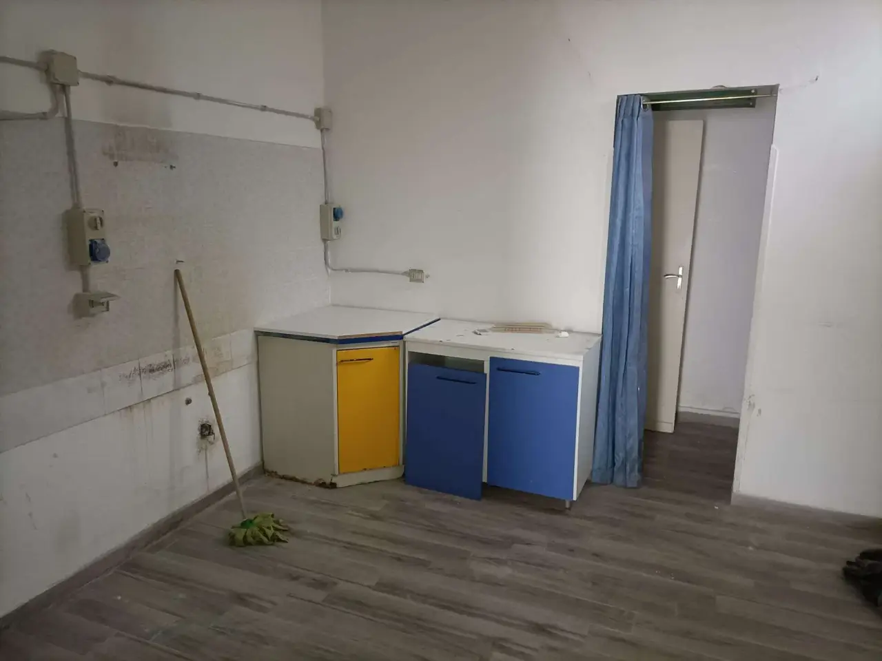 Palazzina commerciale in , Palermo, {3} - Foto 2