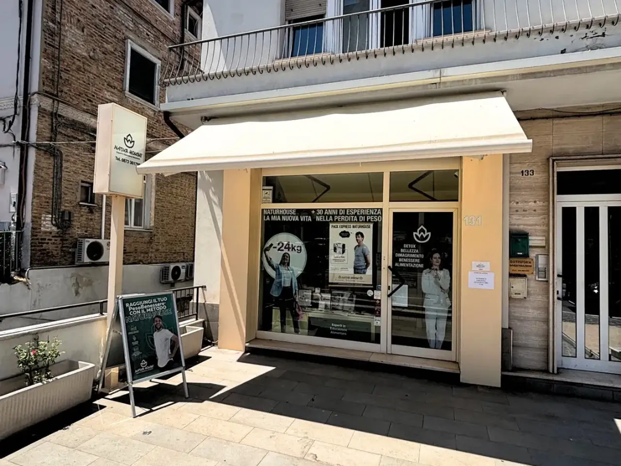 Esercizio commerciale in So Giuseppe Garibaldi 131, Vasto, {3} - Foto 2