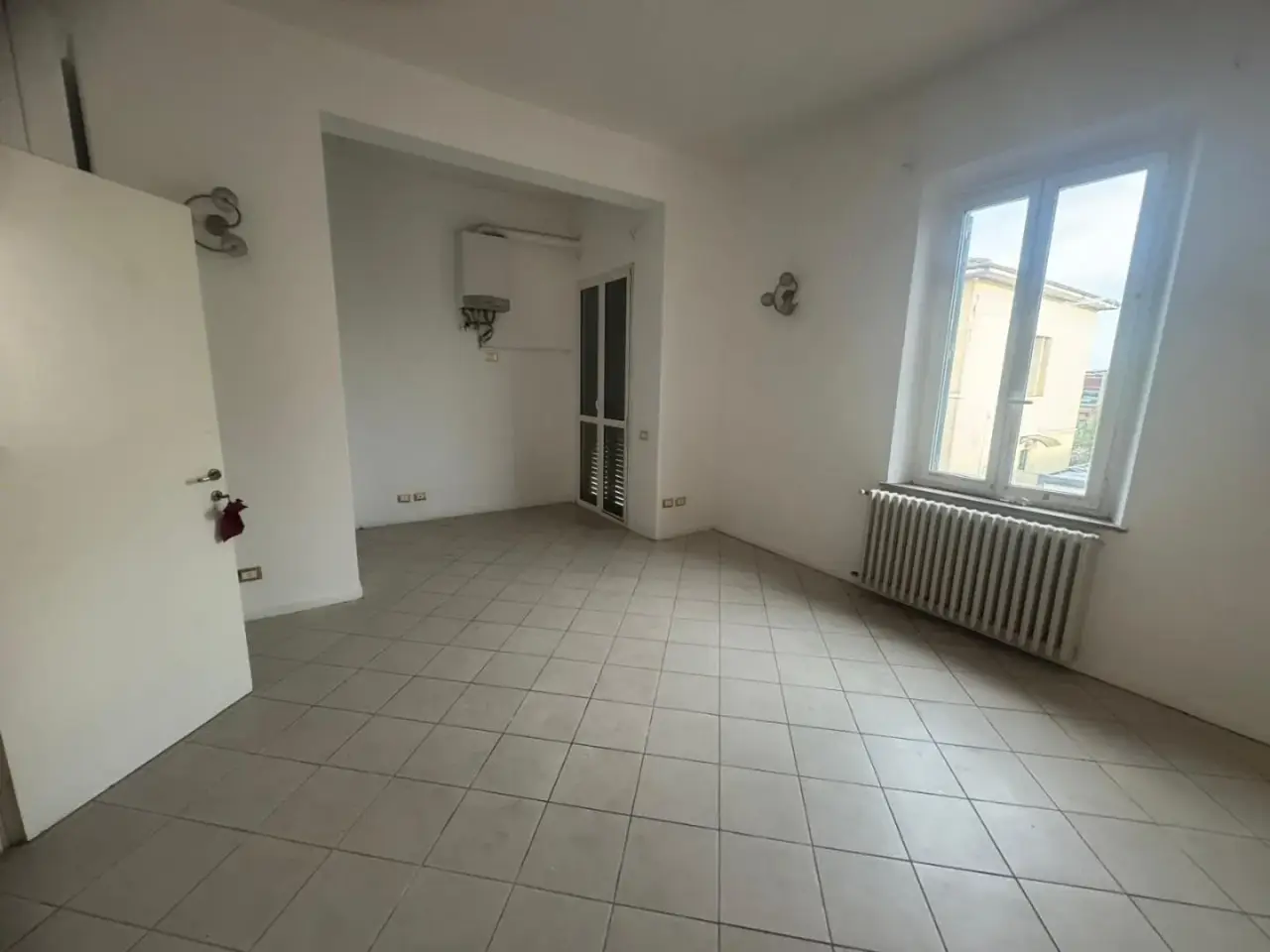 Ufficio in , Pontedera, {3} - Foto 1