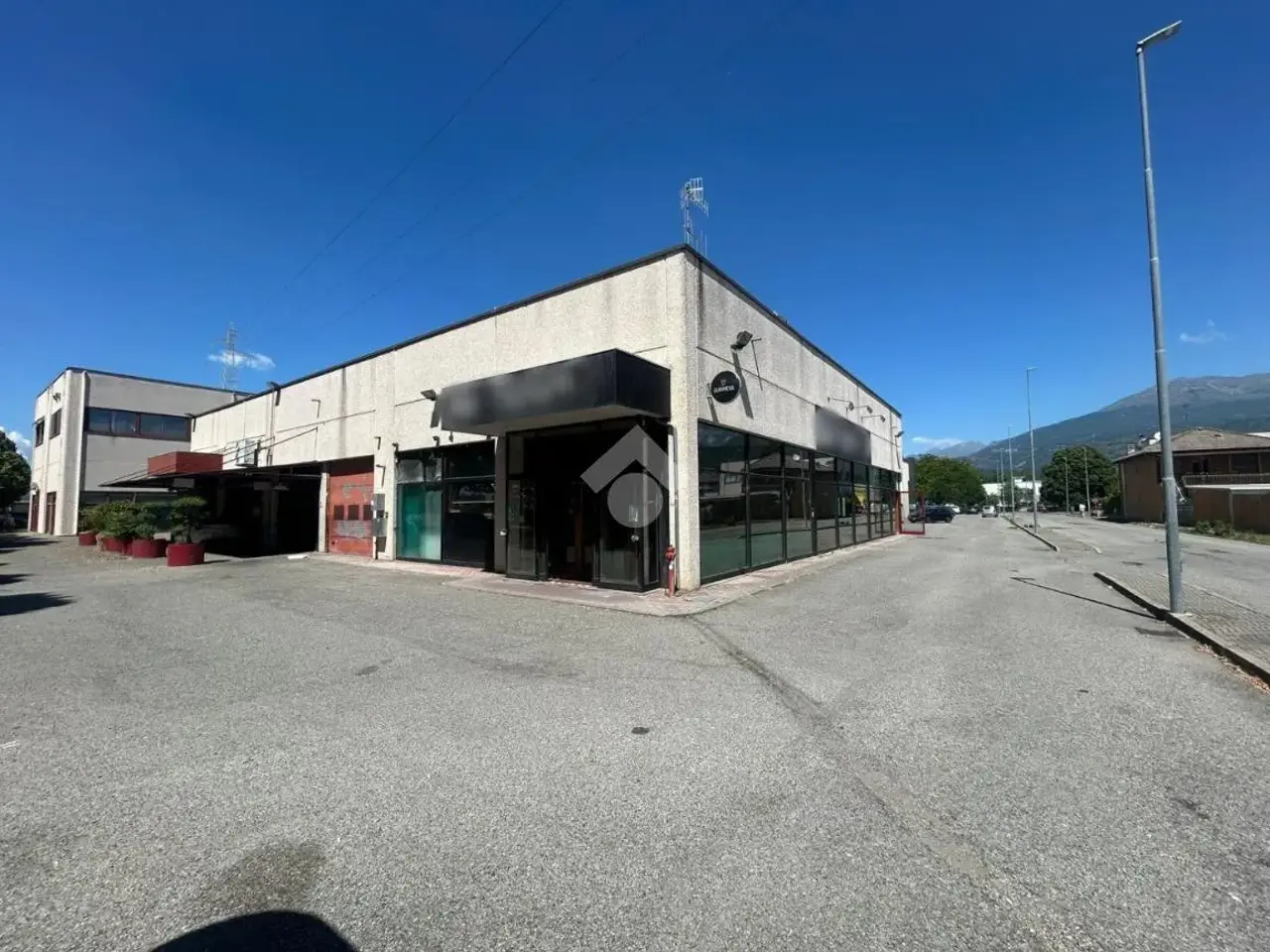 Negozio in Corso Vercelli 334, Ivrea, {3} - Foto 1