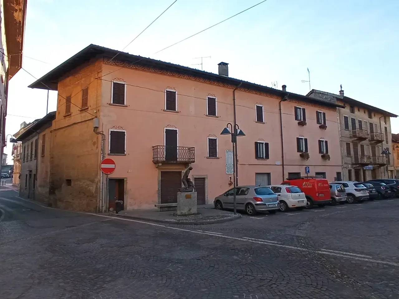 Negozio in Piazza Vittorio Veneto, Invorio, {3} - Foto 1