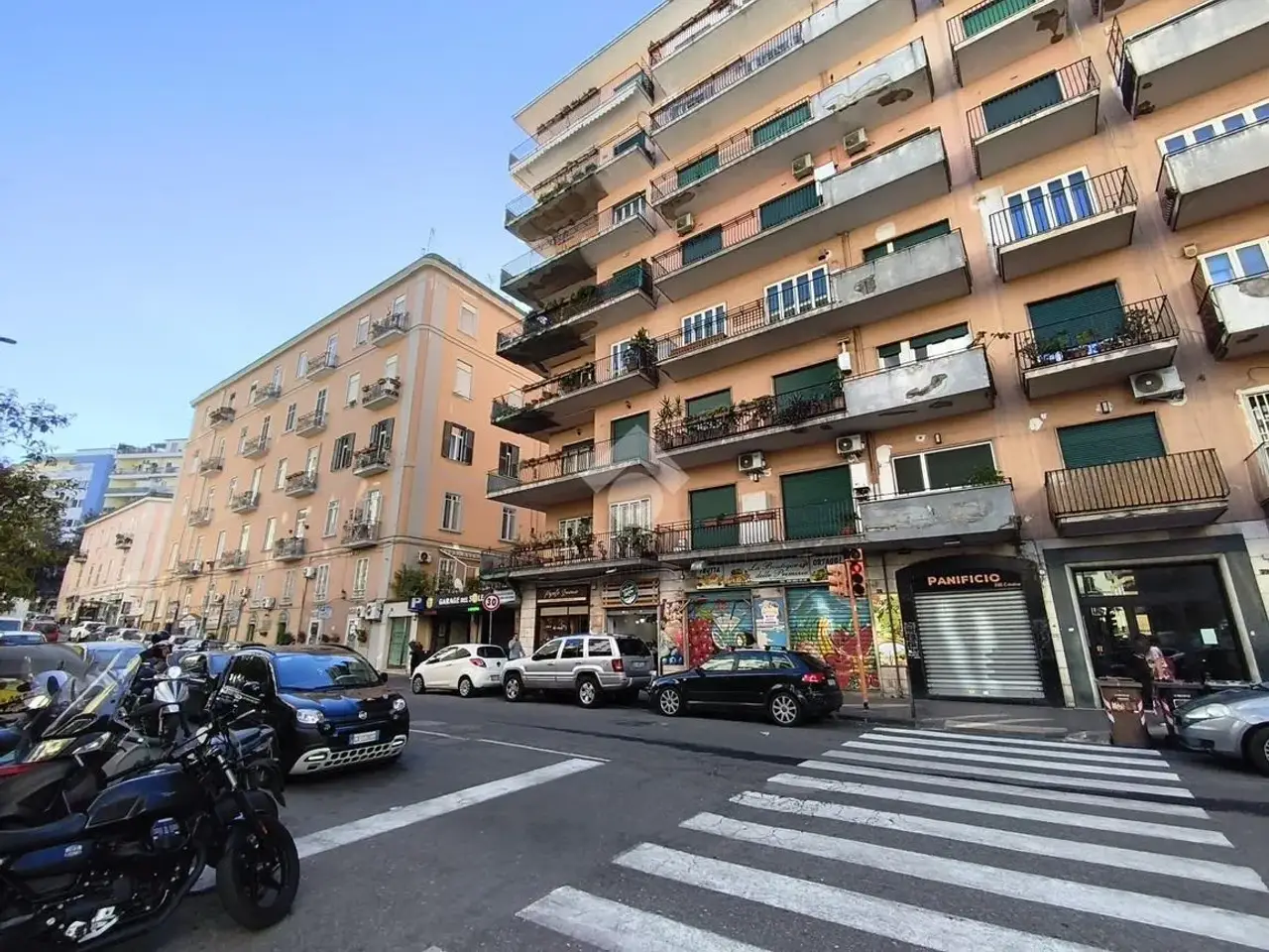 Negozio in Via Francesco Cilea 33, Napoli, {3} - Foto 2