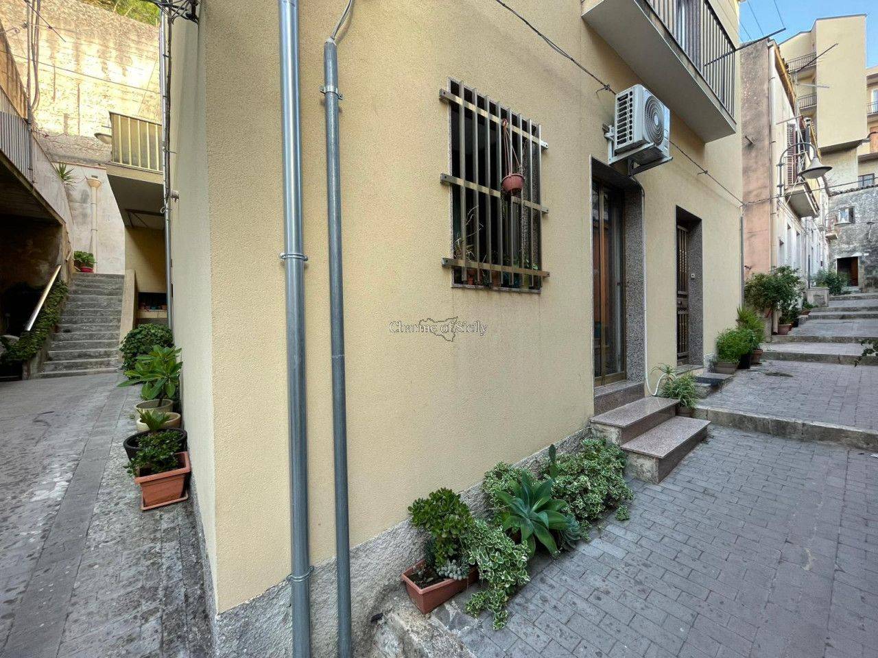 appartamento in vendita a Modica in zona Modica Bassa
