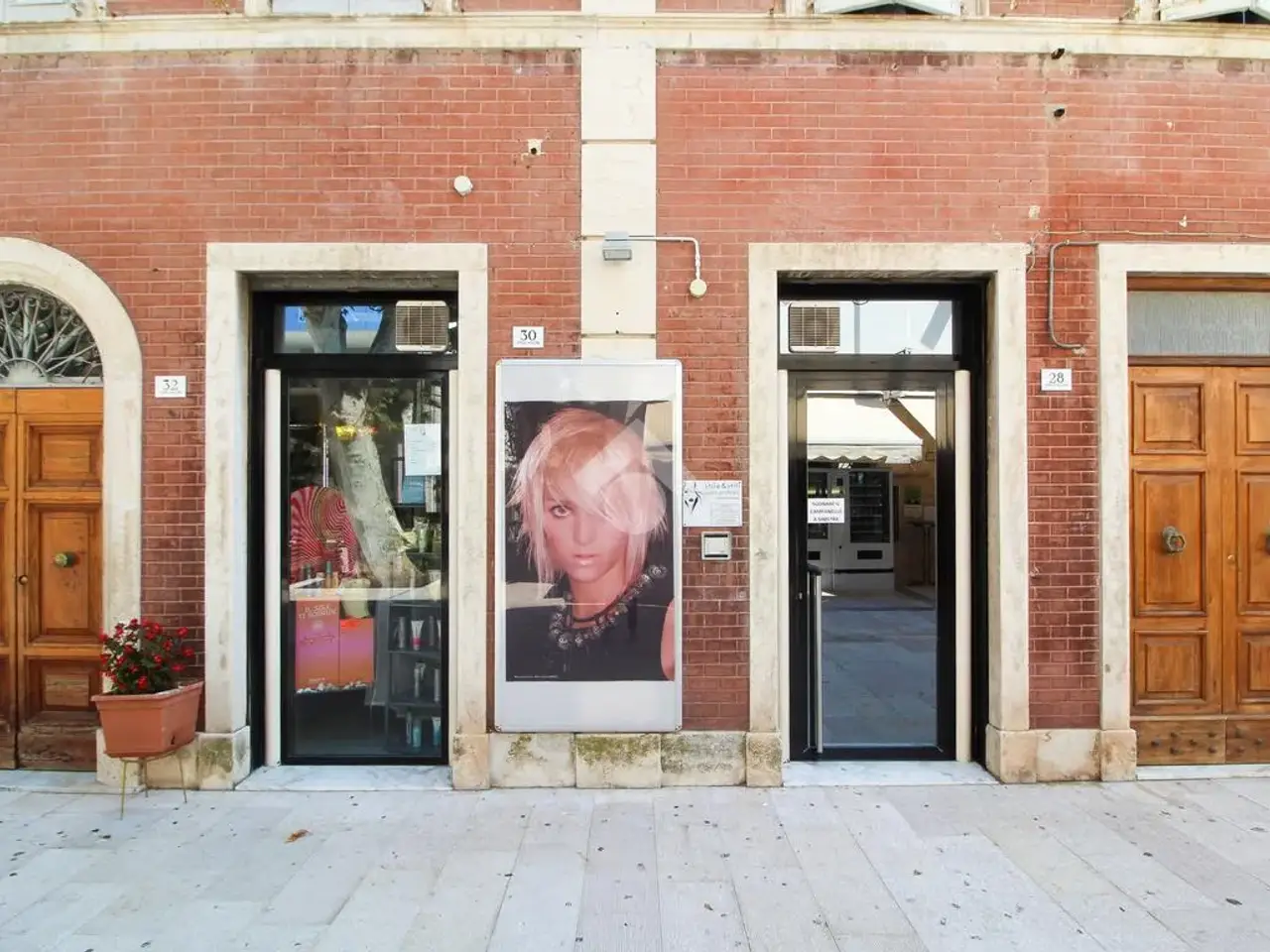 Negozio in Via Corso Giuseppe Mazzini 28, Grottammare, {3} - Foto 1