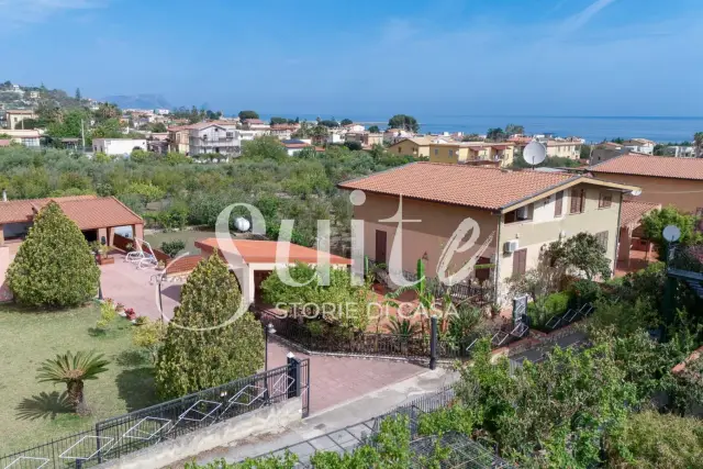 Villa a schiera in {3}, Piani 28 1 - Foto 1